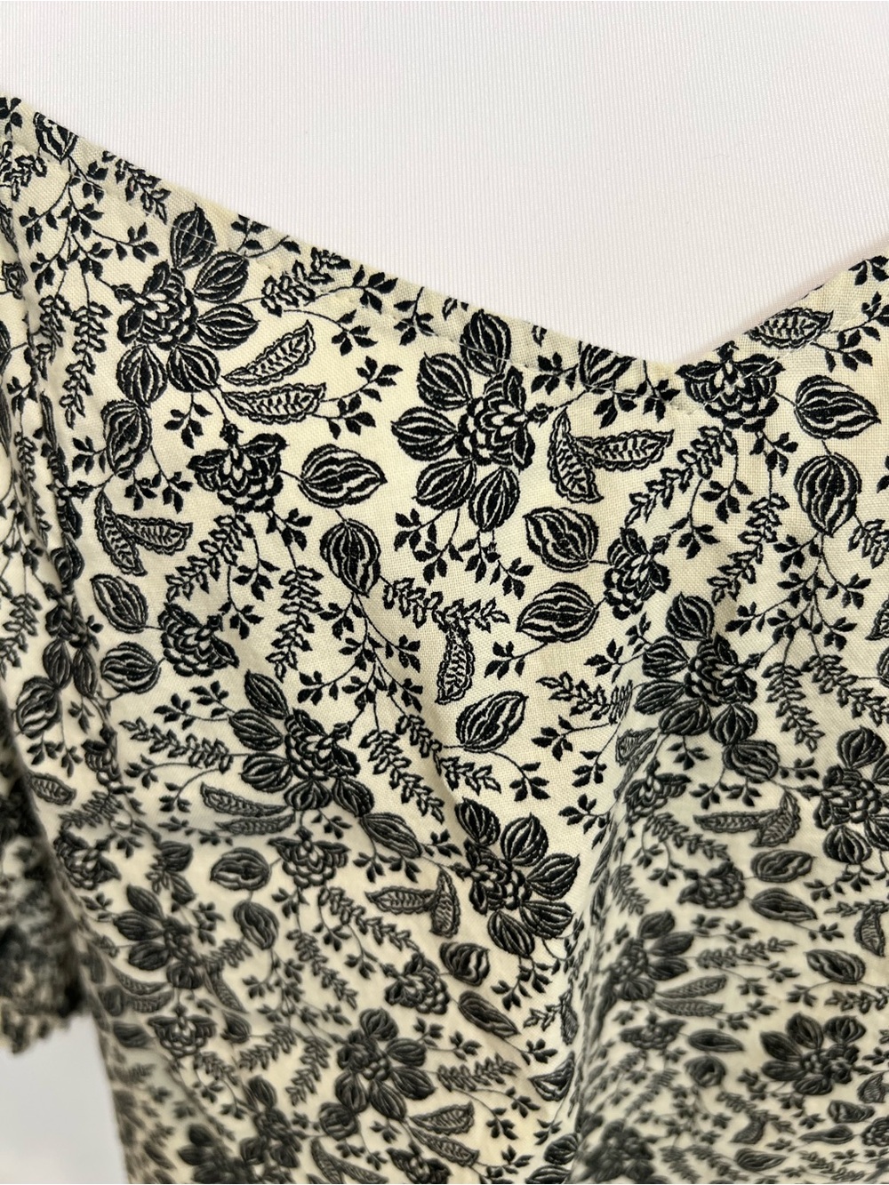 a.n.a Black Floral Cream Square-Neck Blouse - Picture 5 of 11